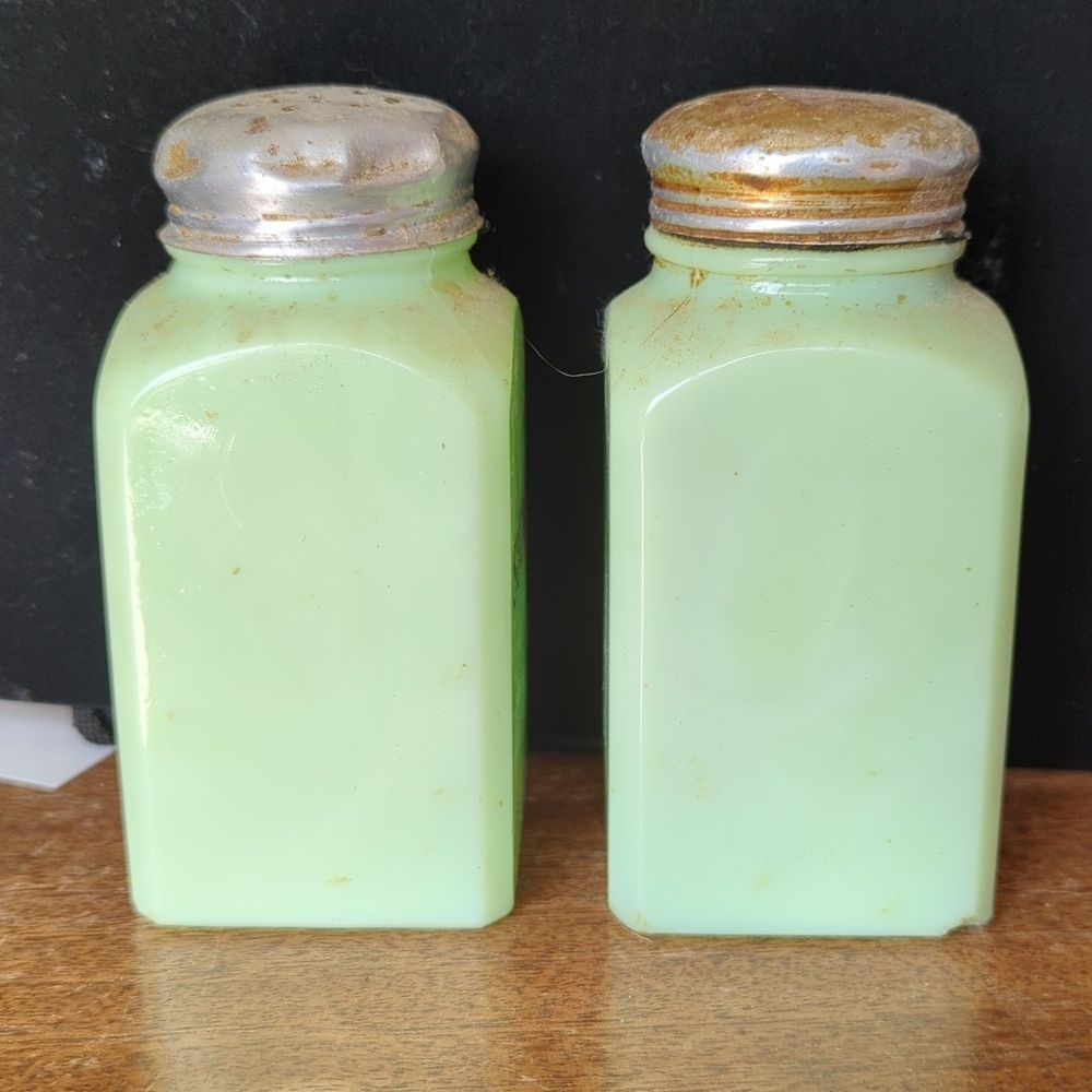 Mckee Jadeite Kitchenware Pepper Shaker - Picture 5 of 8